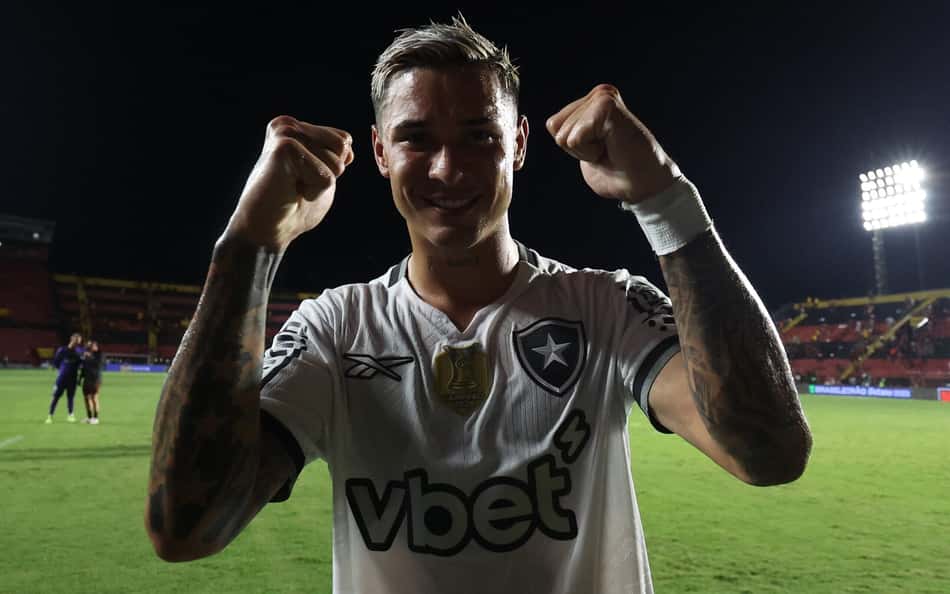 Mateo Ponte comemorando a vitória do Botafogo sobre o Sport (Foto: Vítor Silva/Botafogo)