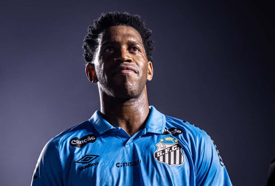 Gil se aposentou do futebol (Foto: Raul Baretta/ Santos FC)