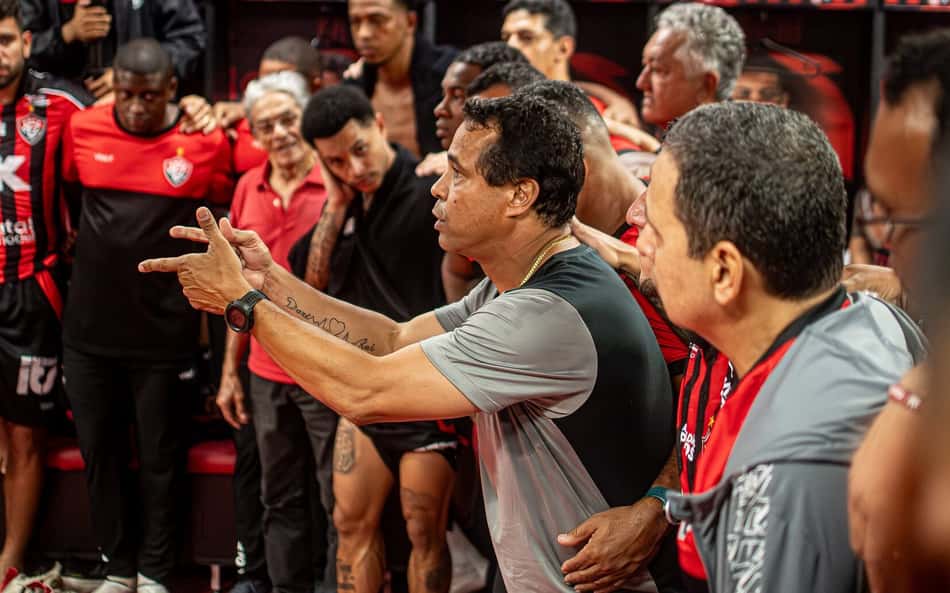 Veja provável escalação, dúvidas e desfalques do Vitória contra o Fluminense