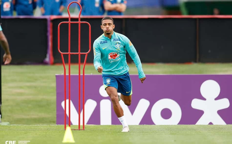Vídeo de Samuel Lino em treino da Seleção assusta torcedores do Flamengo: 'Devolvam'