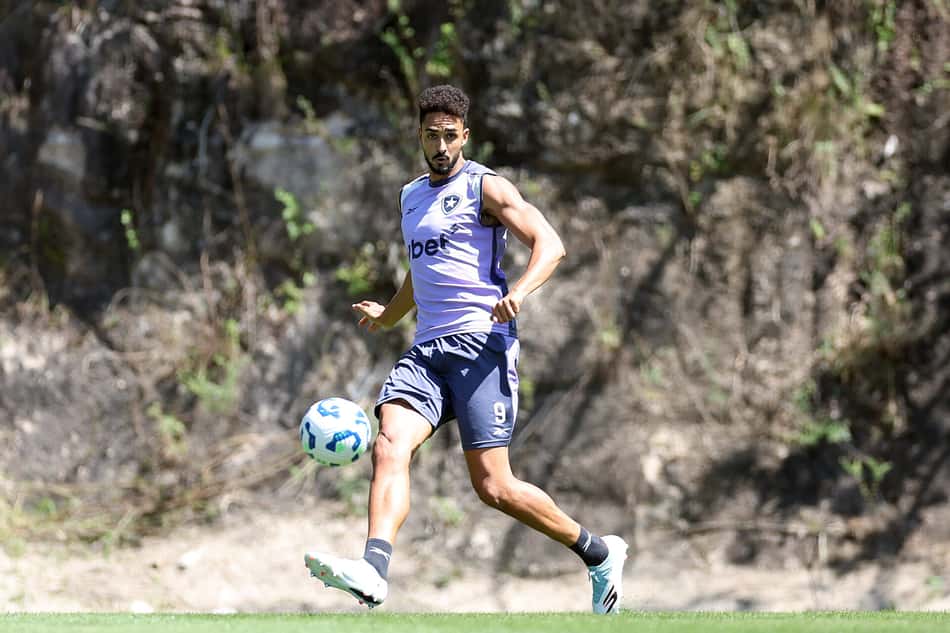 Chris Ramos em treino do Botafogo
