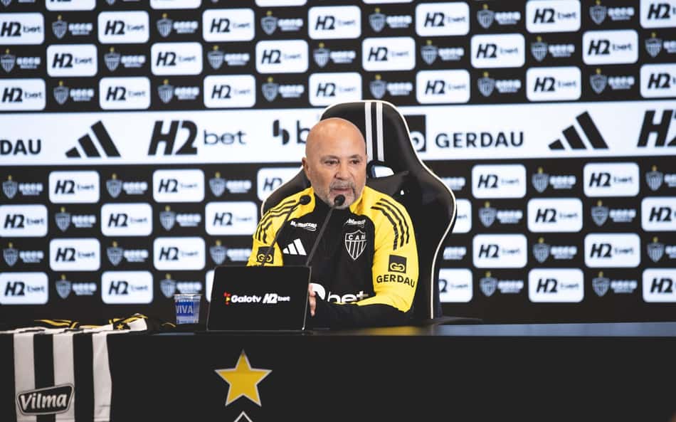 Sampaoli é apresentado no Atlético-MG e foca em 'mudança de atitude'