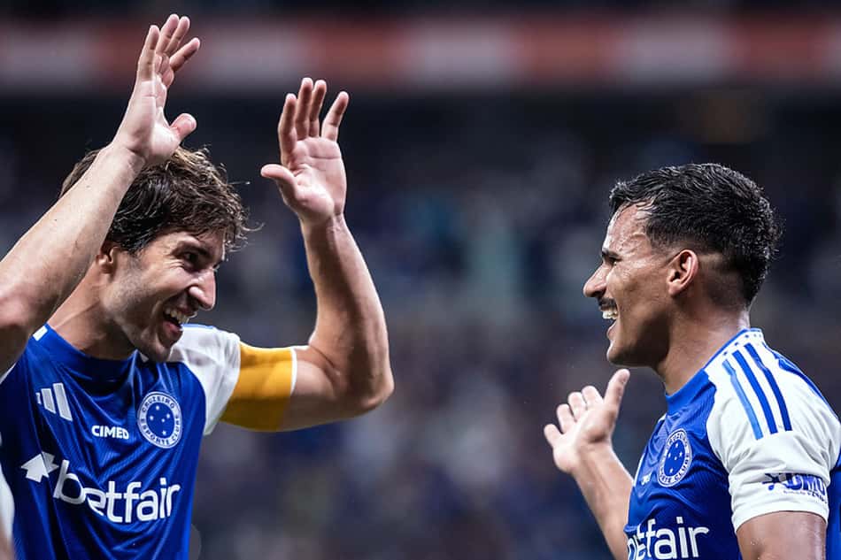 Lucas Silva e Kaiki fizeram os gols do Cruzeiro contra o Bragantino (Foto: Gustavo Aleixo/Cruzeiro)
