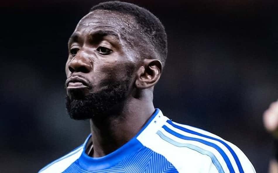 Bolasie bebe energético após virada do Cruzeiro sobre Bragantino