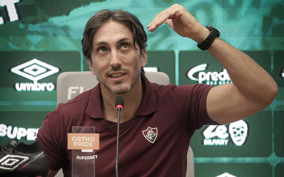 Zubeldía faz mudança no time titular para Fluminense x Botafogo