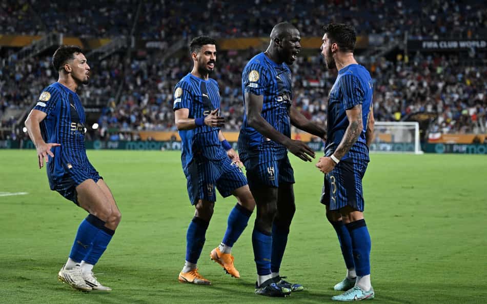 Al-Hilal tem custo de R$ 70 milhões para manter dupla brasileira barrada em seu elenco