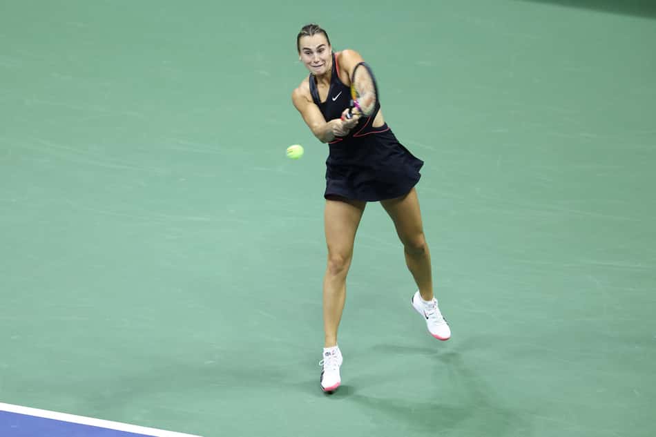 A bielorrussa Aryna Sabalenka na vitória sobre a americana Jessica Pegula no US Open (Foto: CHARLY TRIBALLEAU / AFP)