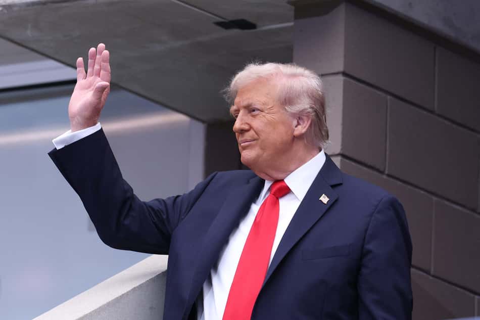 Presidente Donald Trump comparece à final masculina do US Open (Foto: CLIVE BRUNSKILL / GETTY IMAGES NORTH AMERICA / Getty Images via AFP)