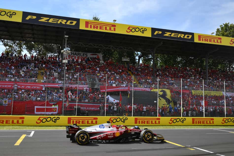 Ferrari's Monegasque driver Charles Leclerc races during the Italian Formula One Grand Prix at the Autodromo Nazionale Monza circuit, in Monza, northern Italy, on September 7, 2025. (Photo by Marco BERTORELLO / POOL / AFP)