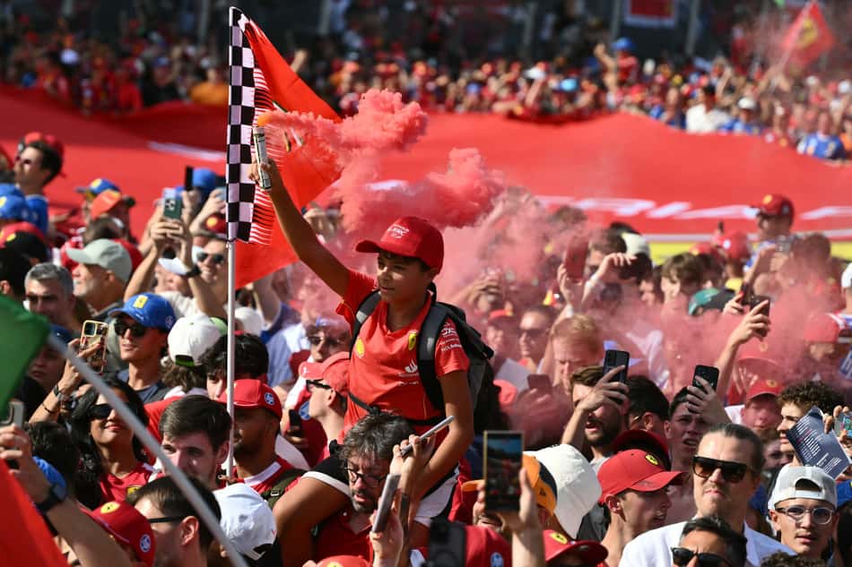 Torcida faz a festa no GP da Itália de F1; veja fotos