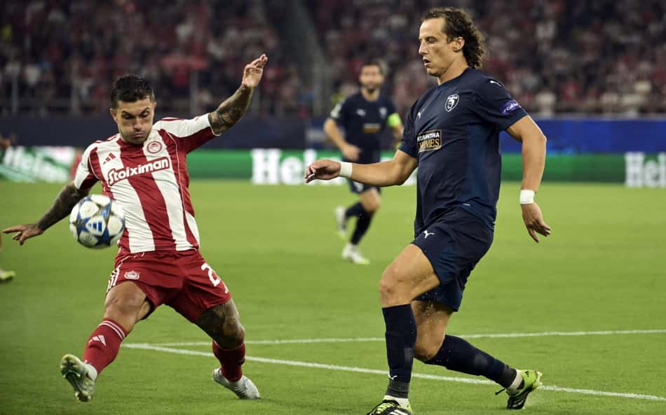 Duelo de ex-campeões pelo Flamengo termina empatado na Champions