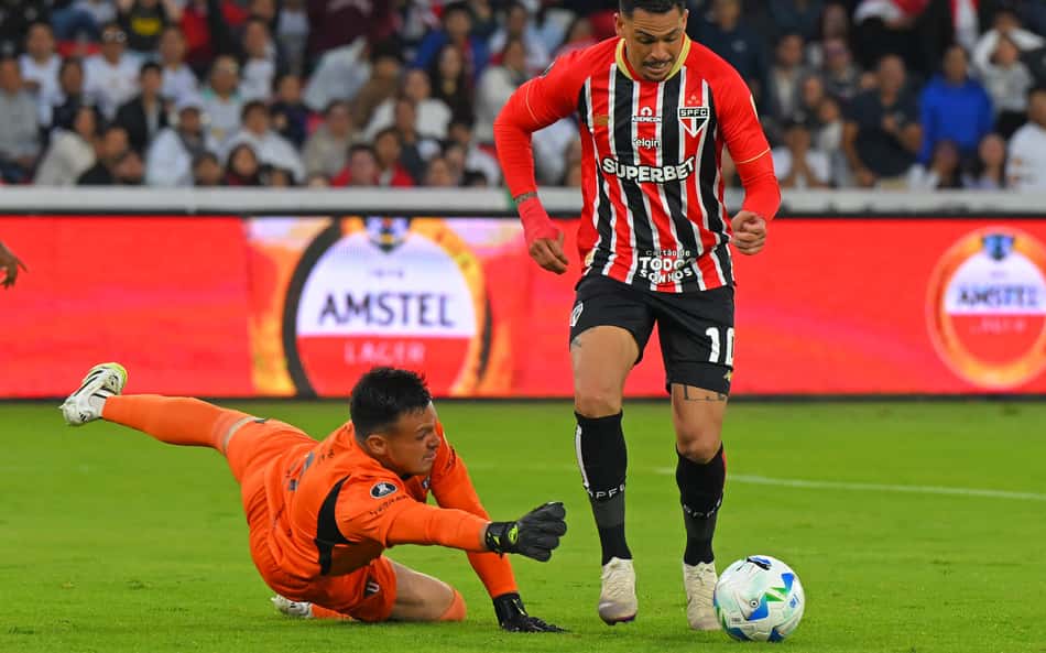 Luciano lamenta erros do São Paulo na Libertadores: 'Não posso perder esse tipo de gol'