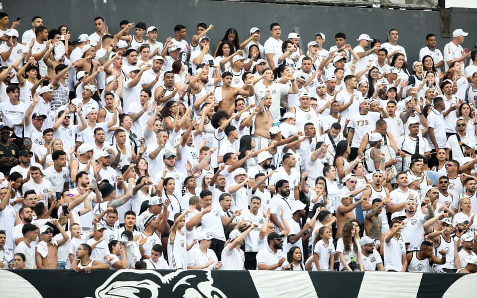 Torcida do Santos na Vila Belmiro