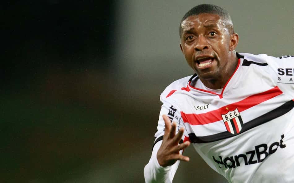 Athletic Club vence o Botafogo-SP com gol contra