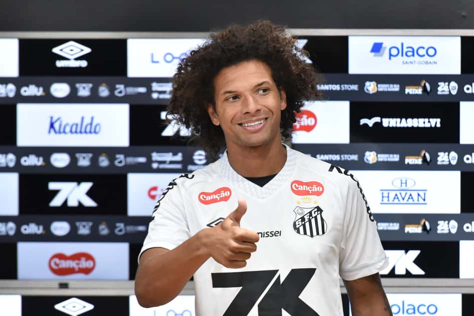 Willian Arão tem contrato com o Santos até o fim de 2026. (Foto:  Jota Erre/AGIF)