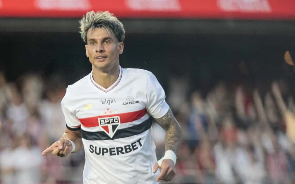 Altitude tira Ferreirinha do time titular do São Paulo contra a LDU