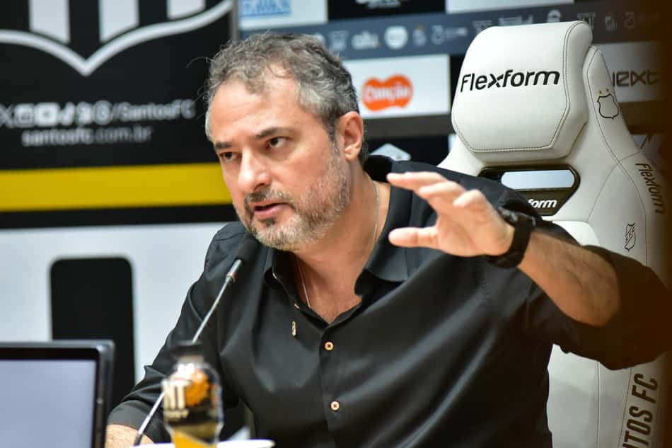 Alexandre Mattos não confirma a presença de Neymar no duelo contra o Galo. (Foto: Jota Erre/AGIF)