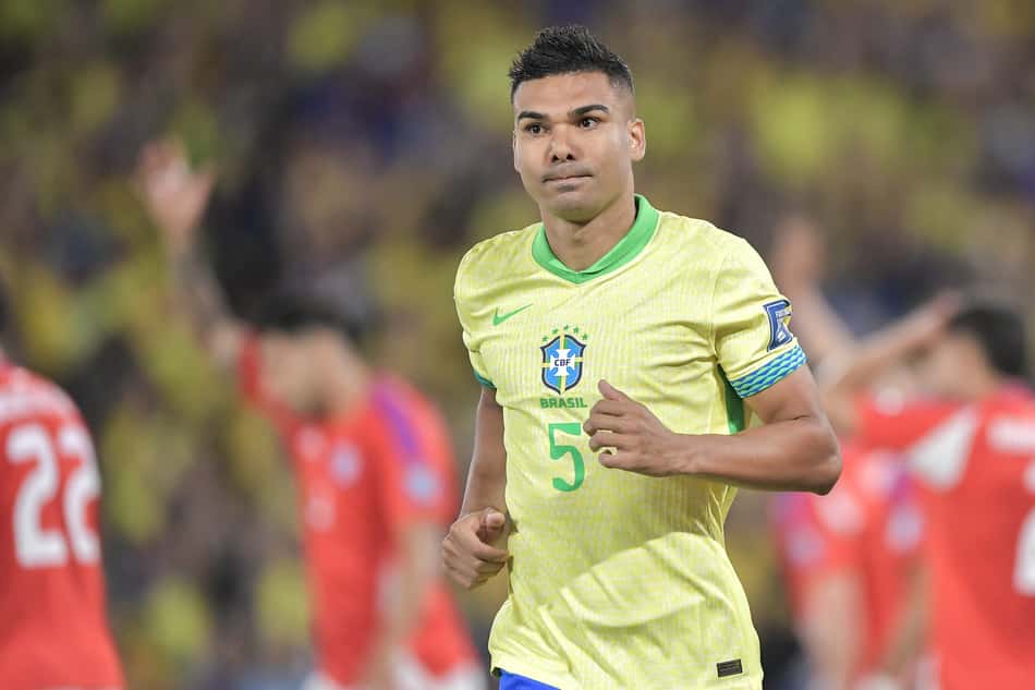 Casemiro, pilar do Brasil, está fora da próxima partida (Foto: Thiago Ribeiro/AGIF)