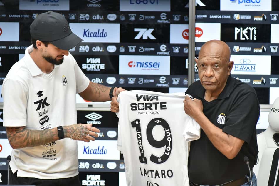 Lautaro Díaz vai vestir a camisa 19 no Santos (Foto: Jota Erre/AGIF)