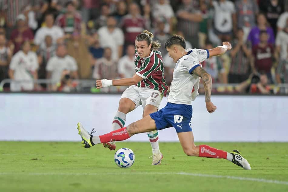 Ramos Mingo bloqueia chute de Canobbio (Foto: Thiago Ribeiro/AGIF)