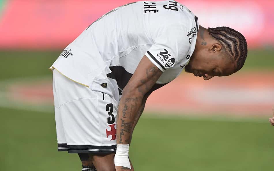 Tchê Tchê durante partida contra o Botafogo pela Copa Do Brasil 2025 (Foto: Thiago Ribeiro/AGIF)