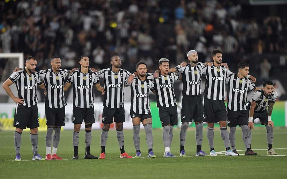 Botafogo joga por arrancada no Brasileirão em confronto direto