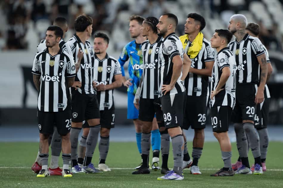 Botafogo foi eliminado da Copa do Brasil (Foto: Jorge Rodrigues/AGIF)