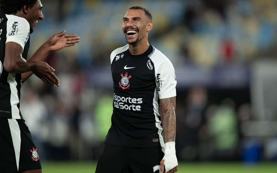 Matheuzinho 'ganha' gol e sobe em ranking de artilharia do Corinthians