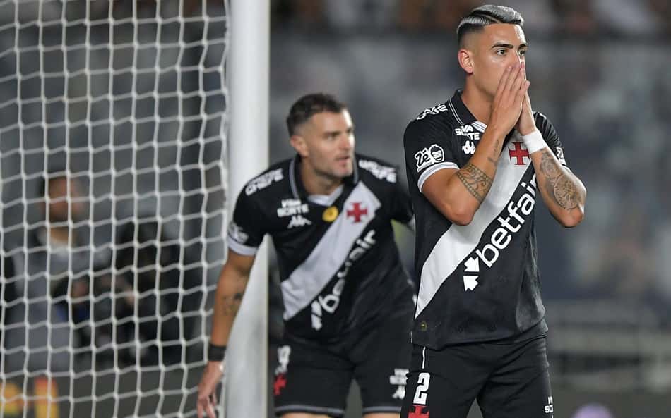 Vasco já desperdiçou sete pontos com gols sofridos no fim dos jogos no Brasileirão