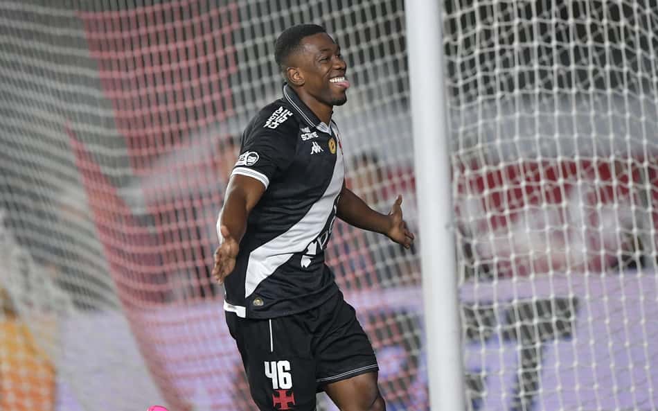 Reforços do Vasco se destacam na partida contra o Ceará