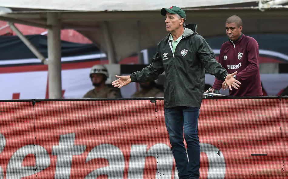 Fluminense pode ganhar reforço interno para a sequência