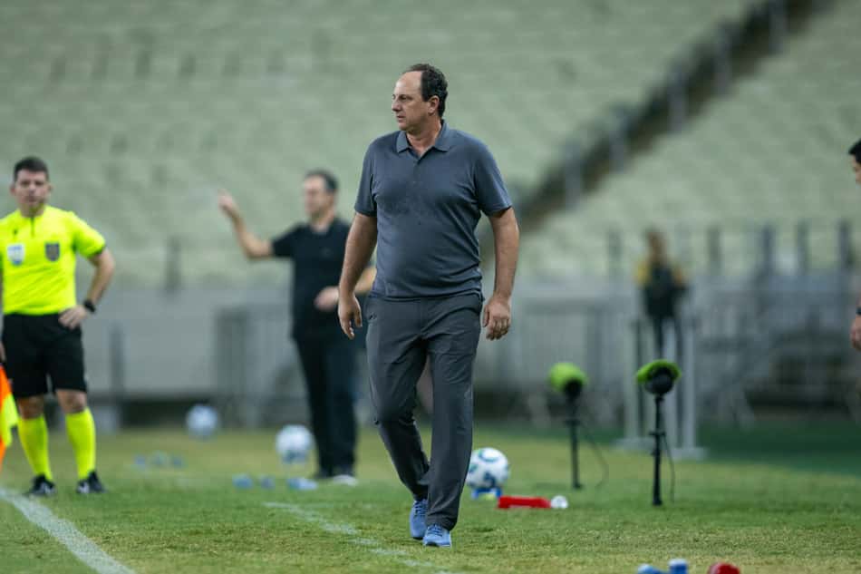 Rogério Ceni comanda o Bahia no Castelão (Foto: Baggio Rodrigues/AGIF)