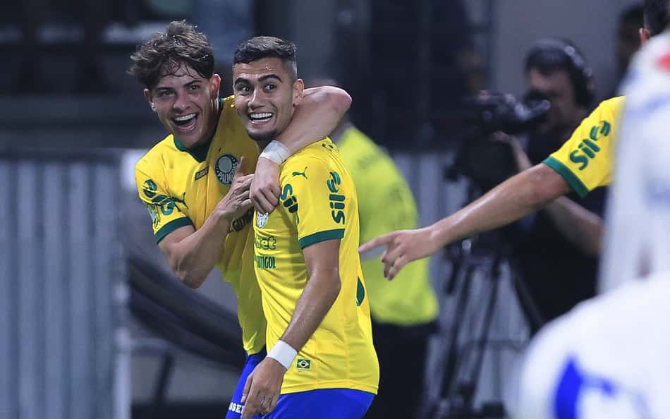 Andreas comemora gol marcado com a camisa do Palmeiras (Foto: Jota Erre/AGIF)