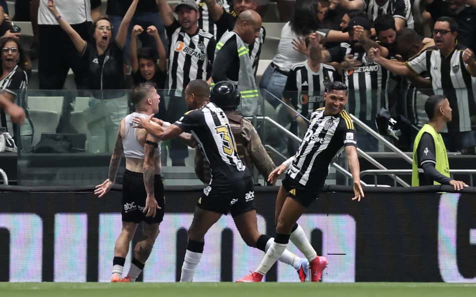 Bernard marca no fim, e Atlético-MG elimina o Bolívar na Sul-Americana