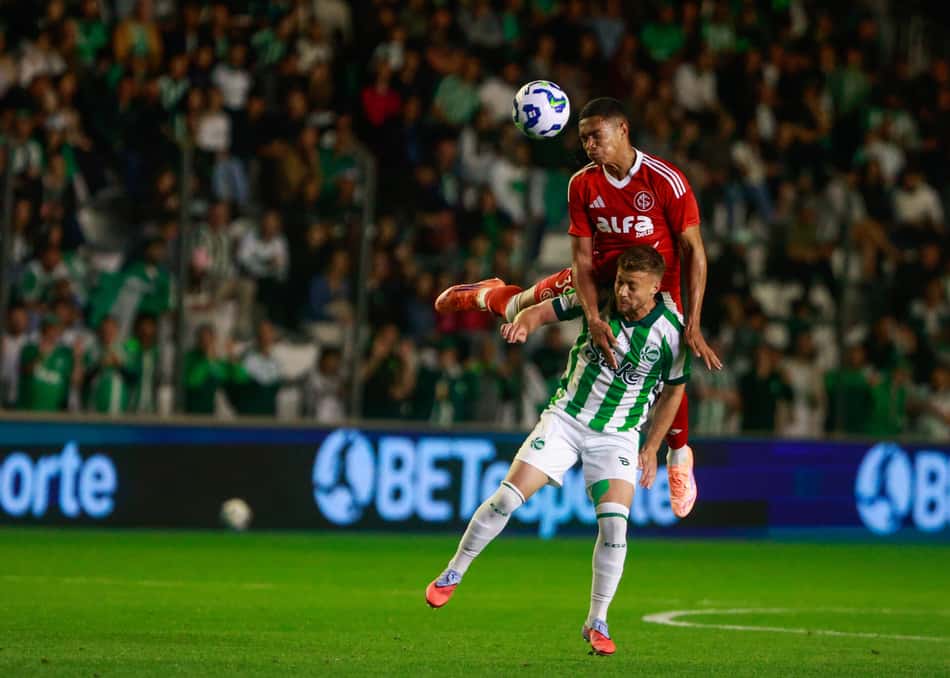 Luis Otávio, volante do Internacional