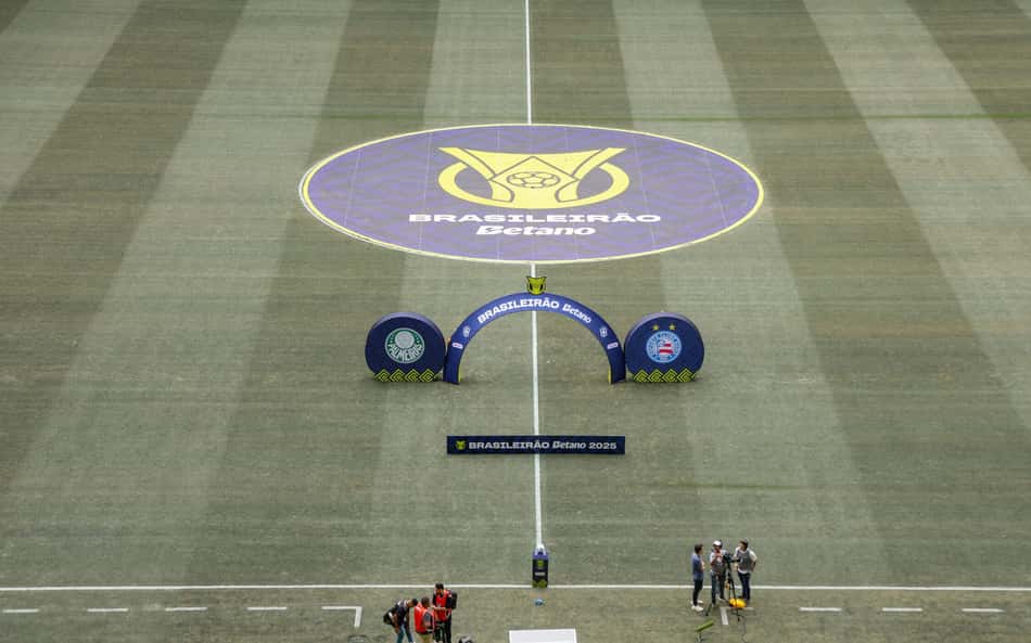 Súmula registra condição do gramado da Fonte Nova em Bahia x Palmeiras: 'Muita tinta'