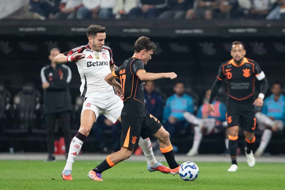 Corinthians e Flamengo empatam pelo Brasileirão