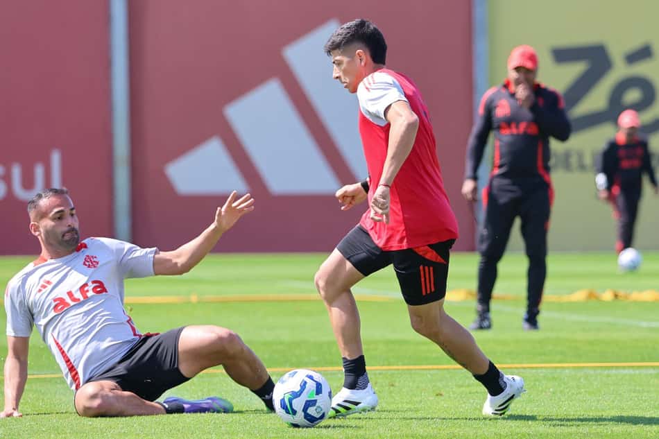Thiago Maia e Alan Rodríguez, volantes do Internacional