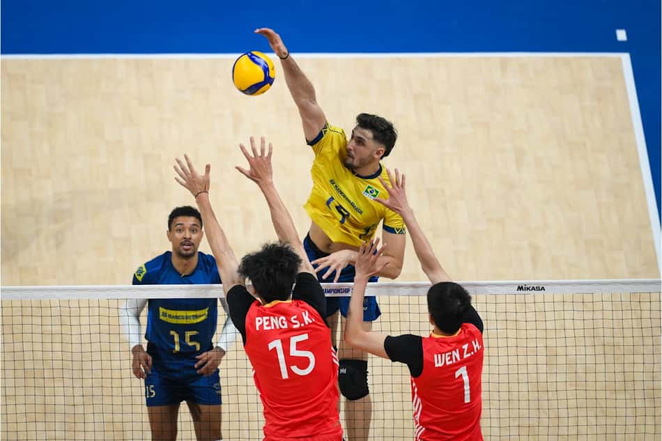 Seleção Brasileira venceu a China por 3 sets a 0 na estreia do Mundial de Vôlei masculino (Foto: Volleyball World)