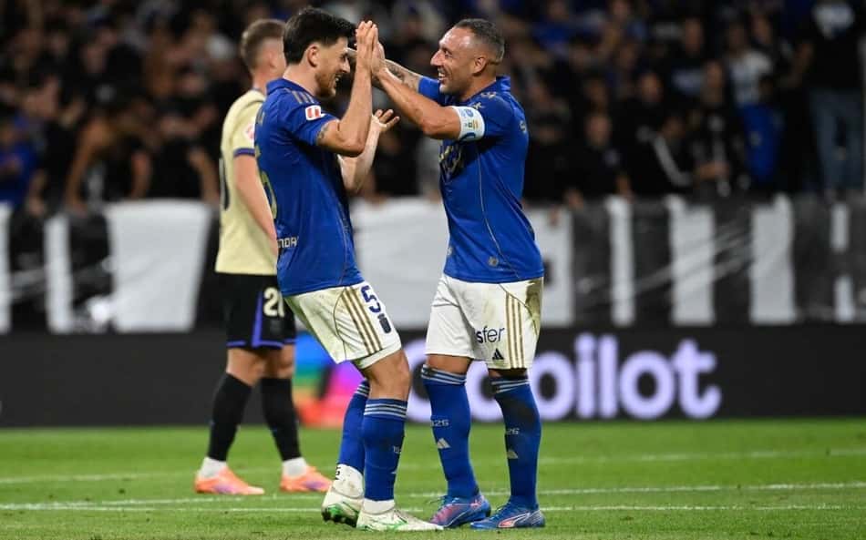 Falha de titular do Barcelona contra Real Oviedo viraliza: 'Tentou ser o Ronaldinho'
