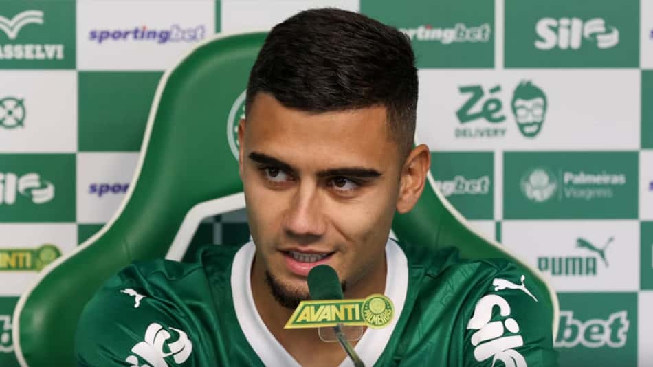 Andreas Pereira durante apresentação no Palmeiras
