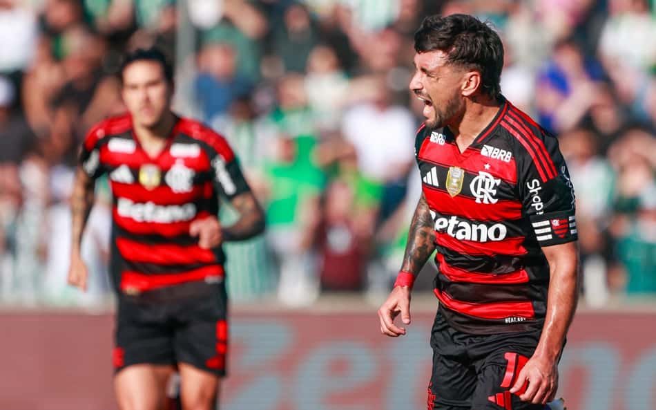 Arrascaeta aponta razão de sucesso do Flamengo: 'Temos um treinador'