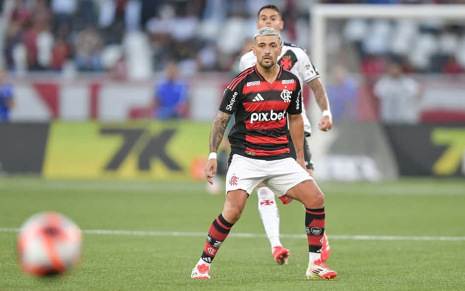 Arrascaeta em Vasco x Flamengo. (Foto: Thiago Ribeiro/AGIF)