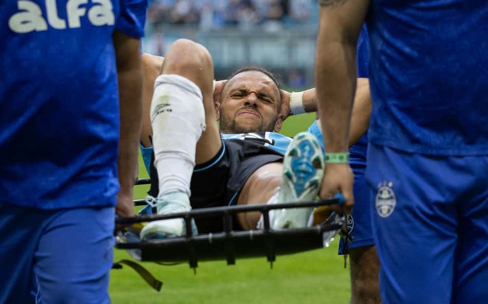 Braithwaite sofre grave lesão e não joga mais pelo Grêmio em 2025
