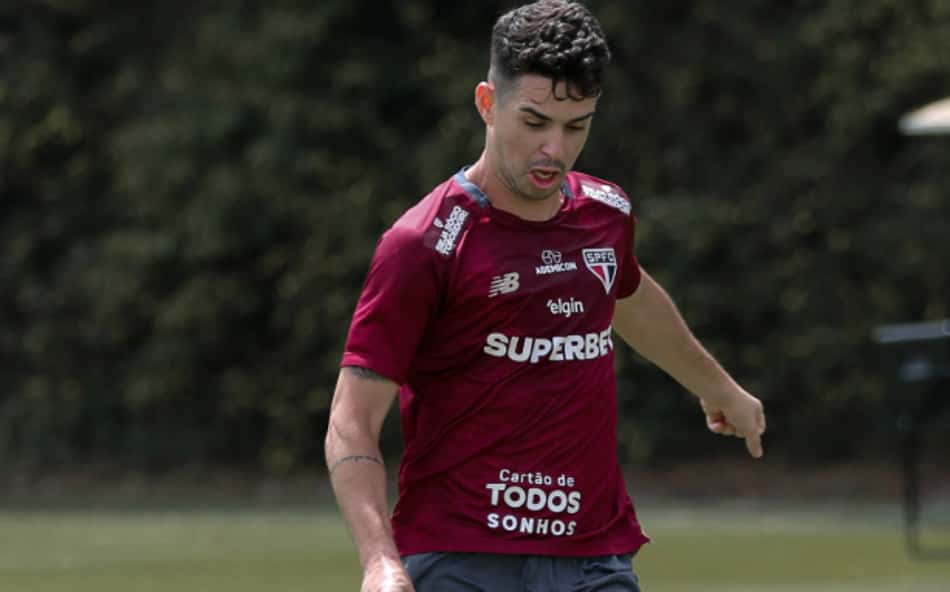 São Paulo estuda ter retornos de Lucas e Oscar antes de jogo contra a LDU