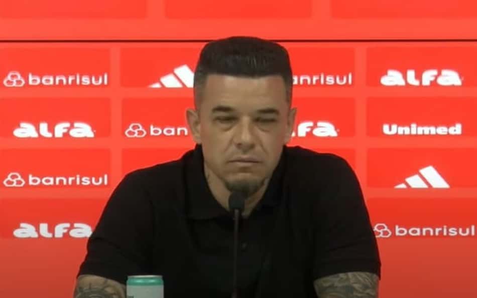 'Estamos confiantes que Roger vai continuar', diz diretor do Internacional