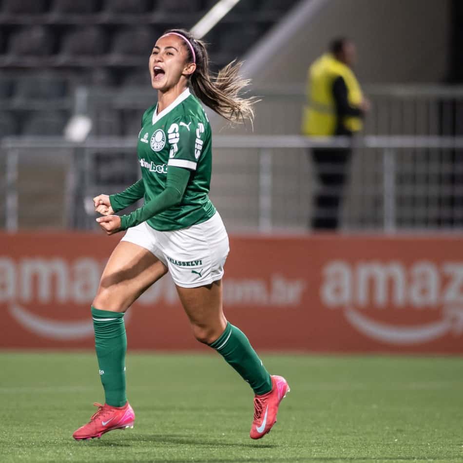 Diany comemora seu gol pelo Palmeiras contra o Realidade Jovem pelo Paulistão Feminino