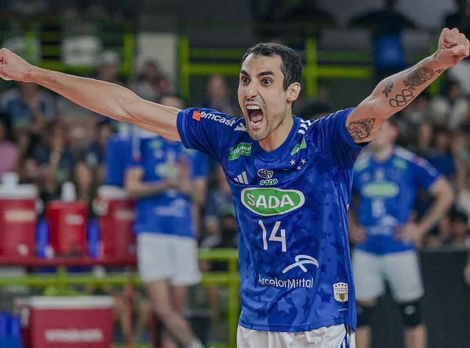 Douglas Souza foi campeão da Superliga 2024/2025 com o Cruzeiro