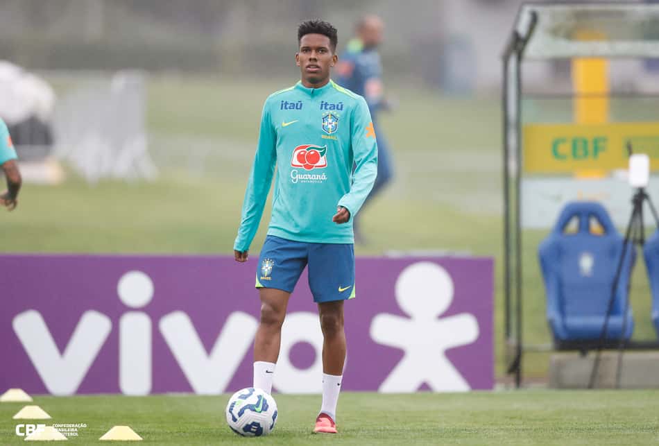Estêvão treino Seleção