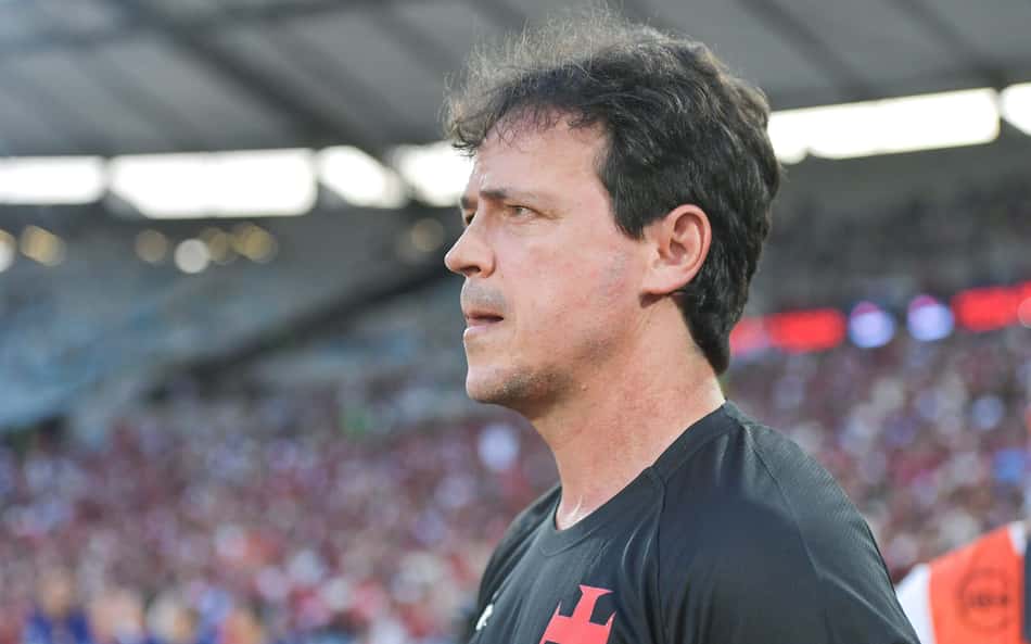 Reação de Fernando Diniz com gol do Flamengo viraliza: 'Sempre tem essa imagem'